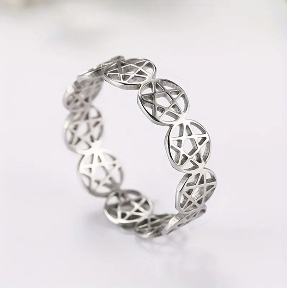 Pentagram ✦ Hollow Interconnected Band ✦ Stainless Steel Occult Ring NWT